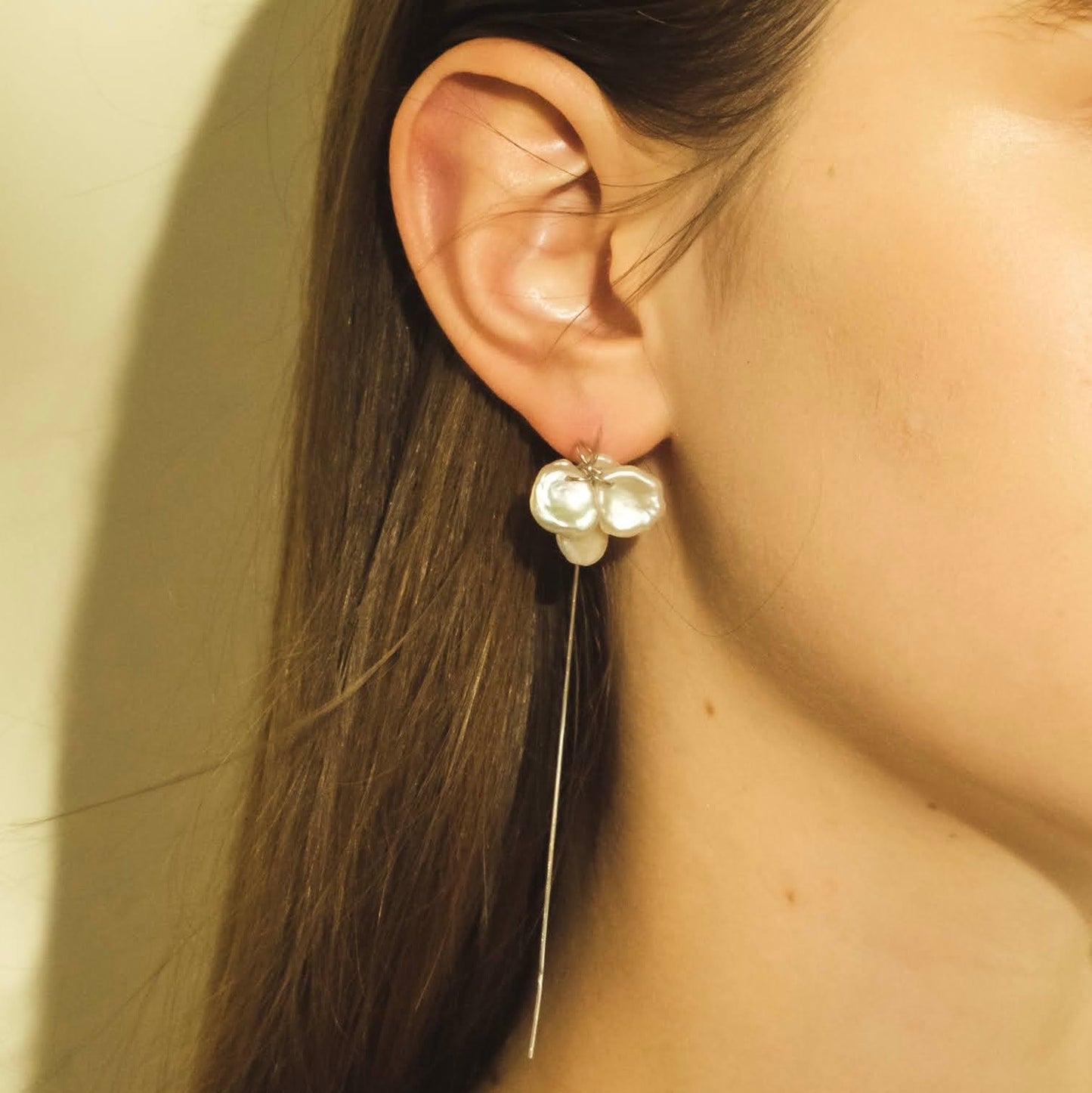 (Pre-order) Dancing Petal Earrings