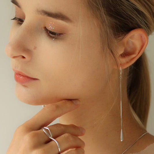 Rain 銀色極簡水滴耳針