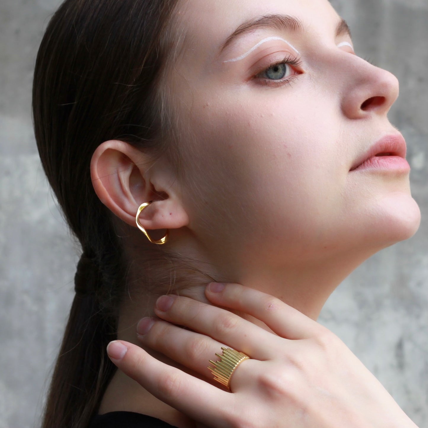 Golden Urban Skyline Ring