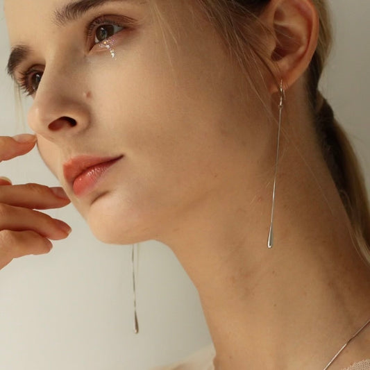 Rain 銀色極簡水滴耳針