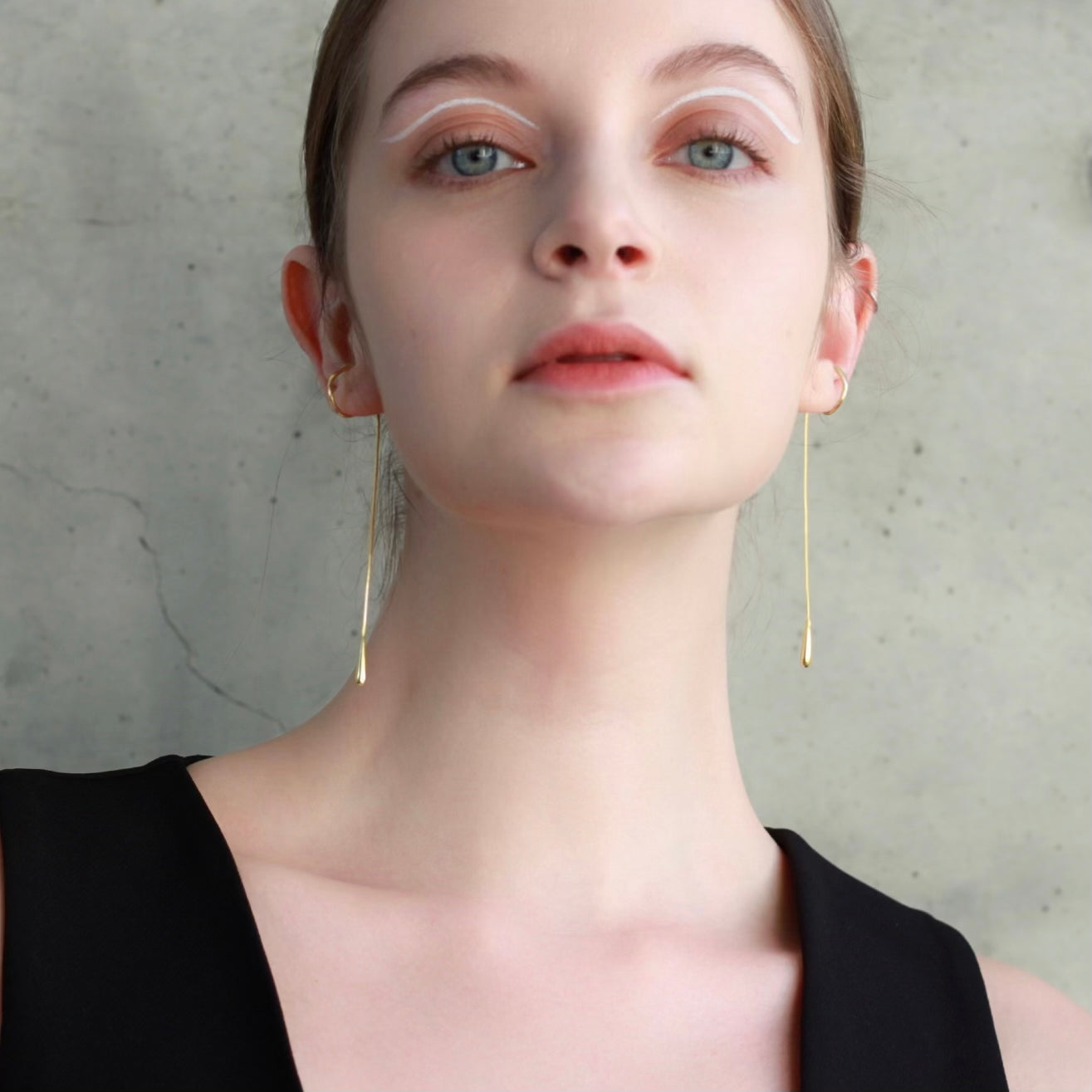 Minimal rain dew ear cuff chain