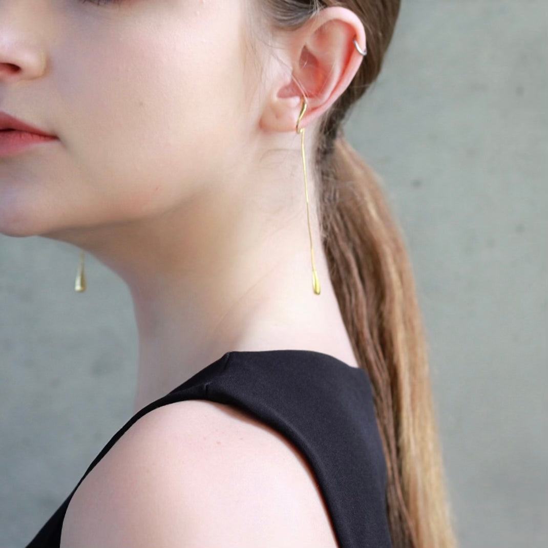 Minimal rain dew earcuff chain