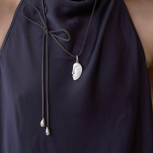 The Dew Suede Chain