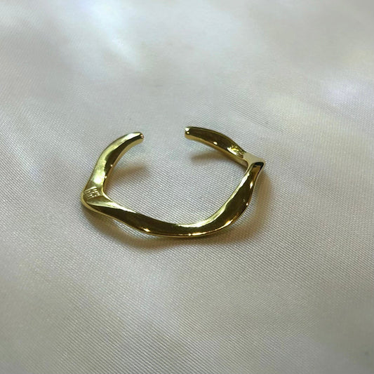 Golden Möbius strip Ear Cuff/ Ring