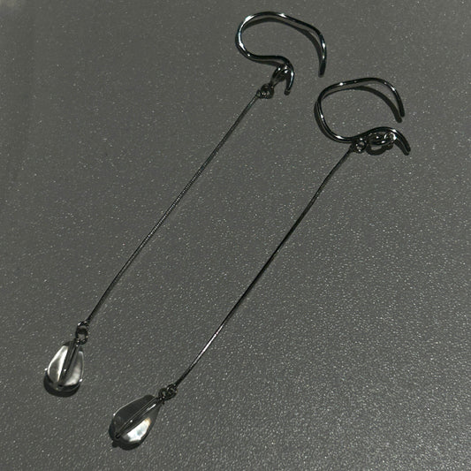 White Crystal Raindew Ear Cuff