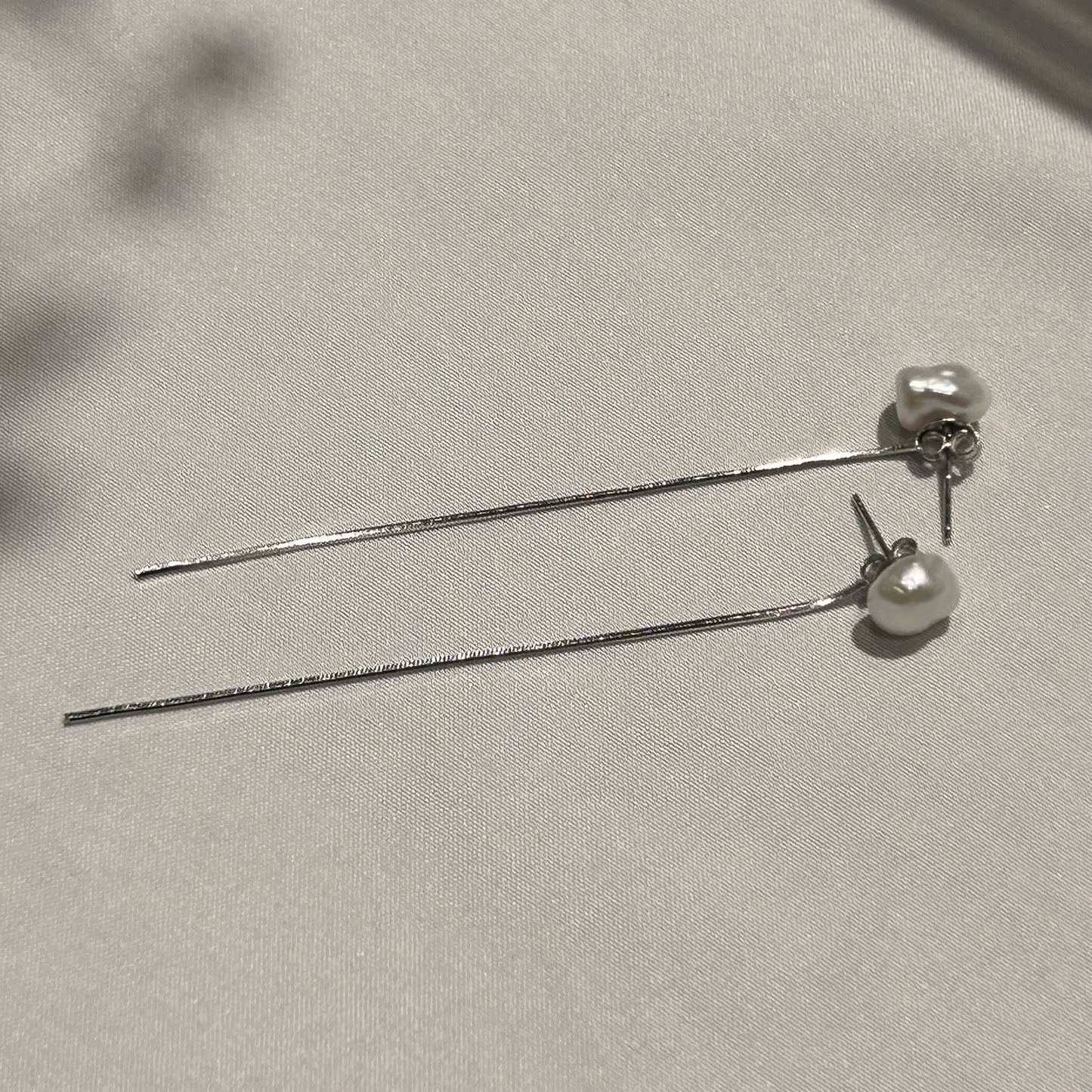 Keshi White Dew Ear Cuff Chain