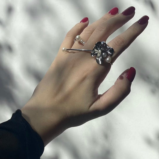 Silver orbit galaxy ring