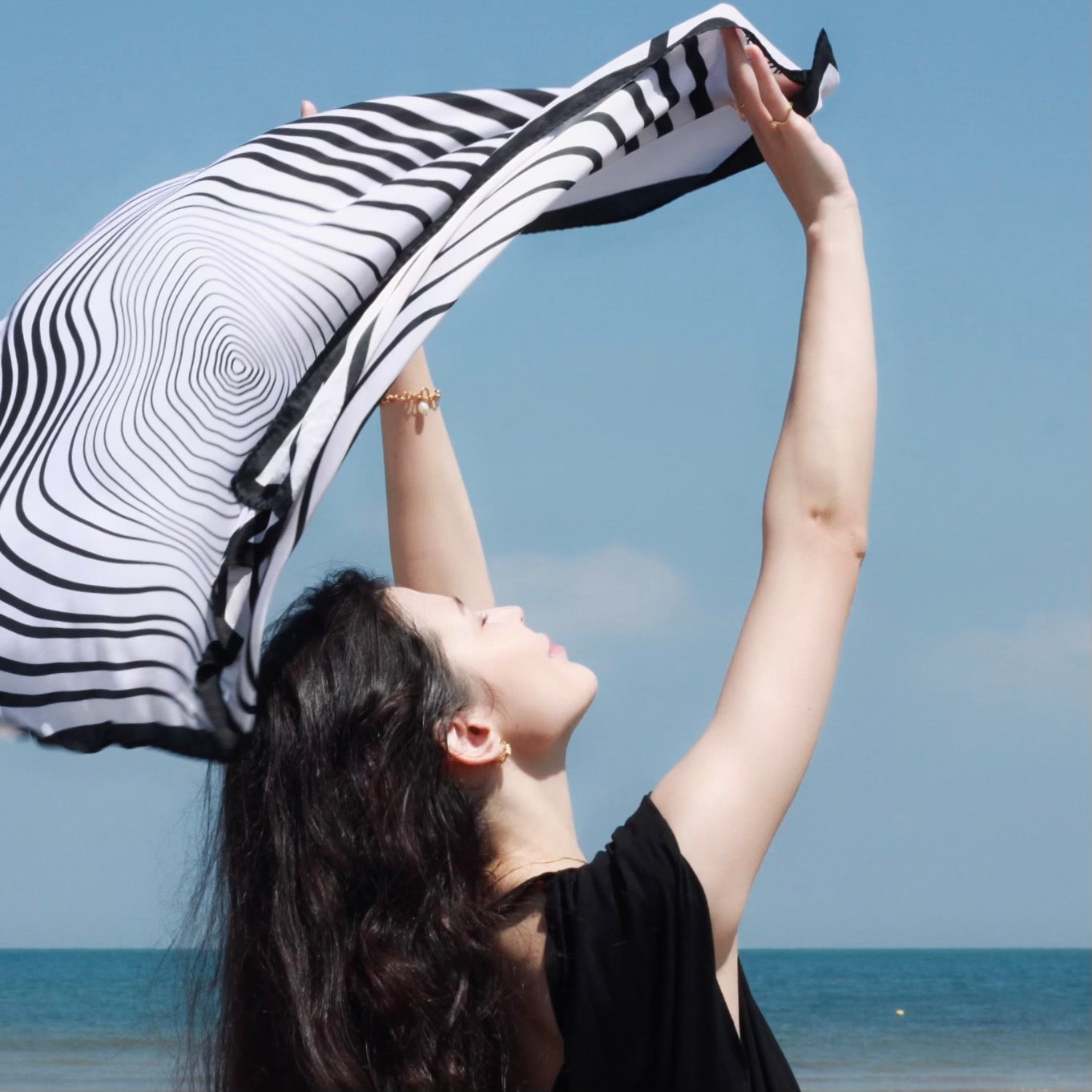 Black Ripple Satin Silk Scarf 黑色無盡漣漪絲巾