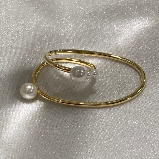 Golden orbit galaxy ring