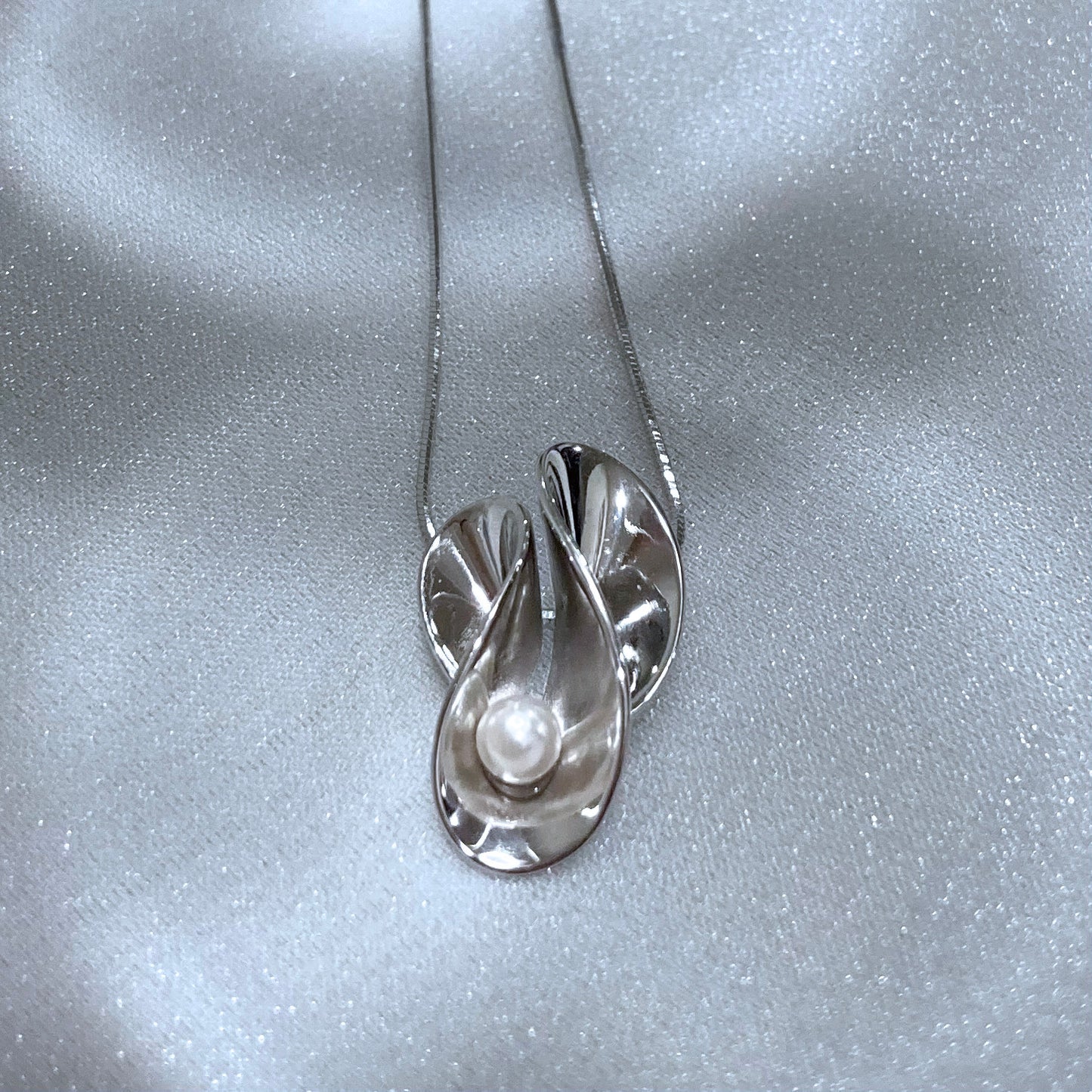 Sparkle of Laputa Necklace