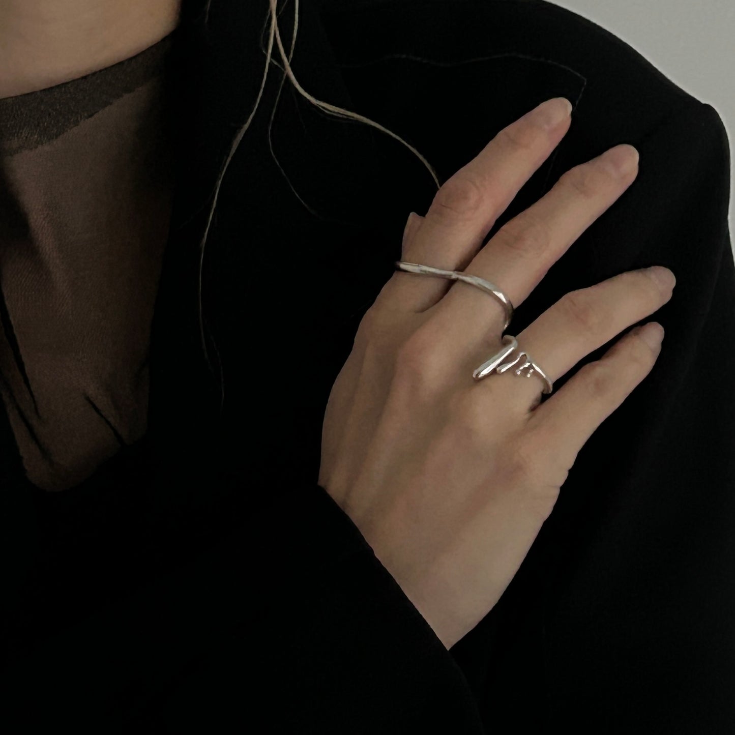 Unfolded Flow Double Finger Ring (silver)