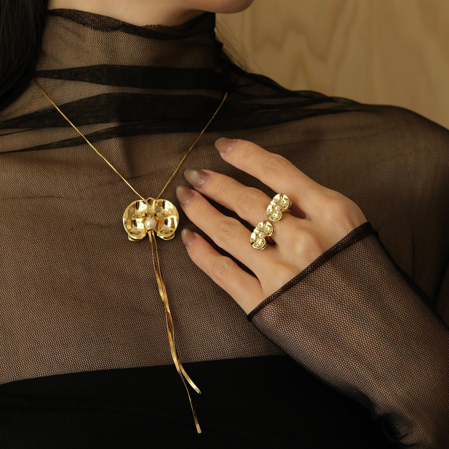 Dancing Orchid Ring (gold)