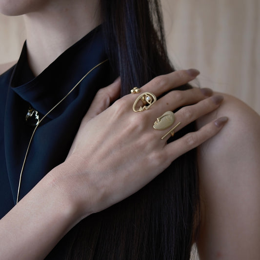 The Mirror Gazing ring (gold)