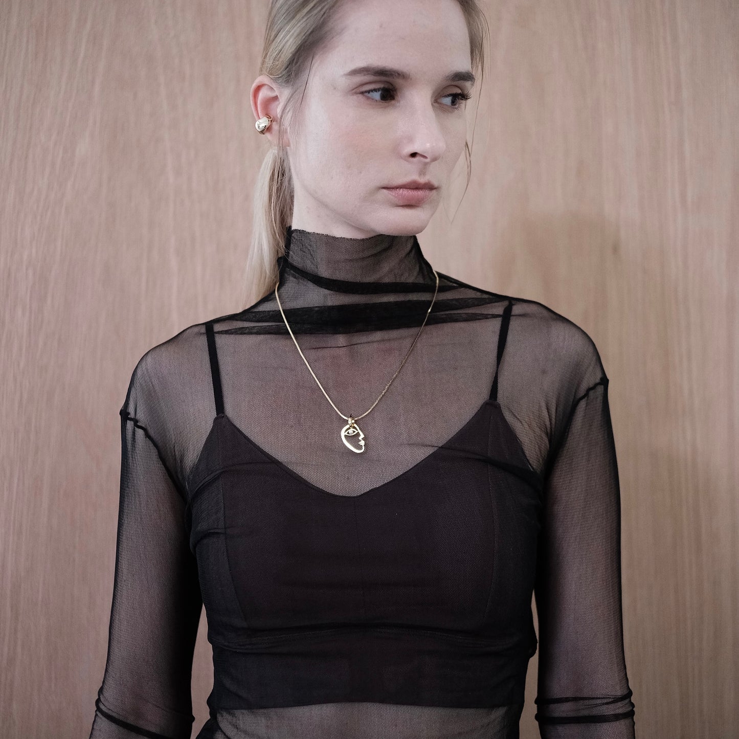 The Mirror Gazing Necklace