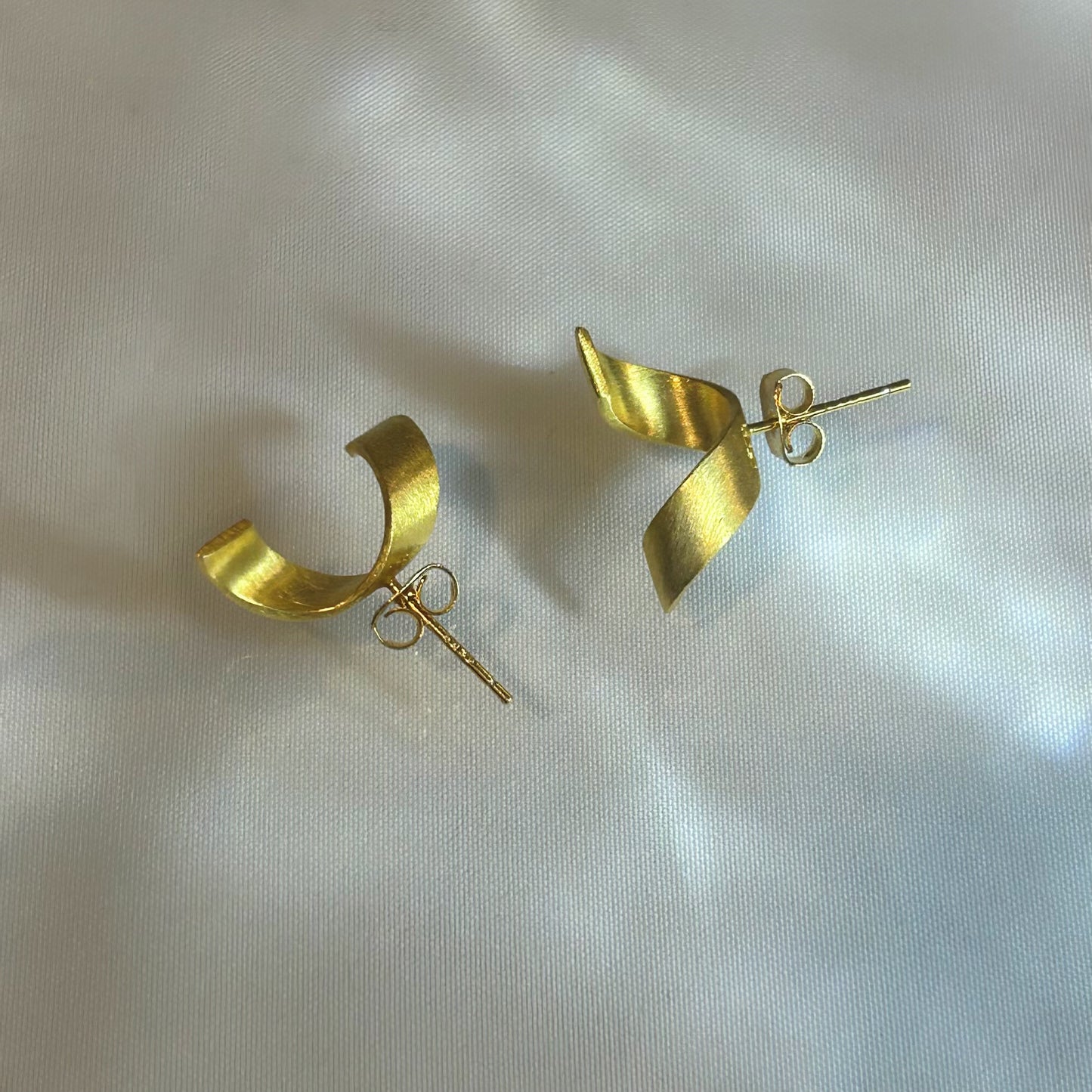 Golden Modern Spiral Ear studs 