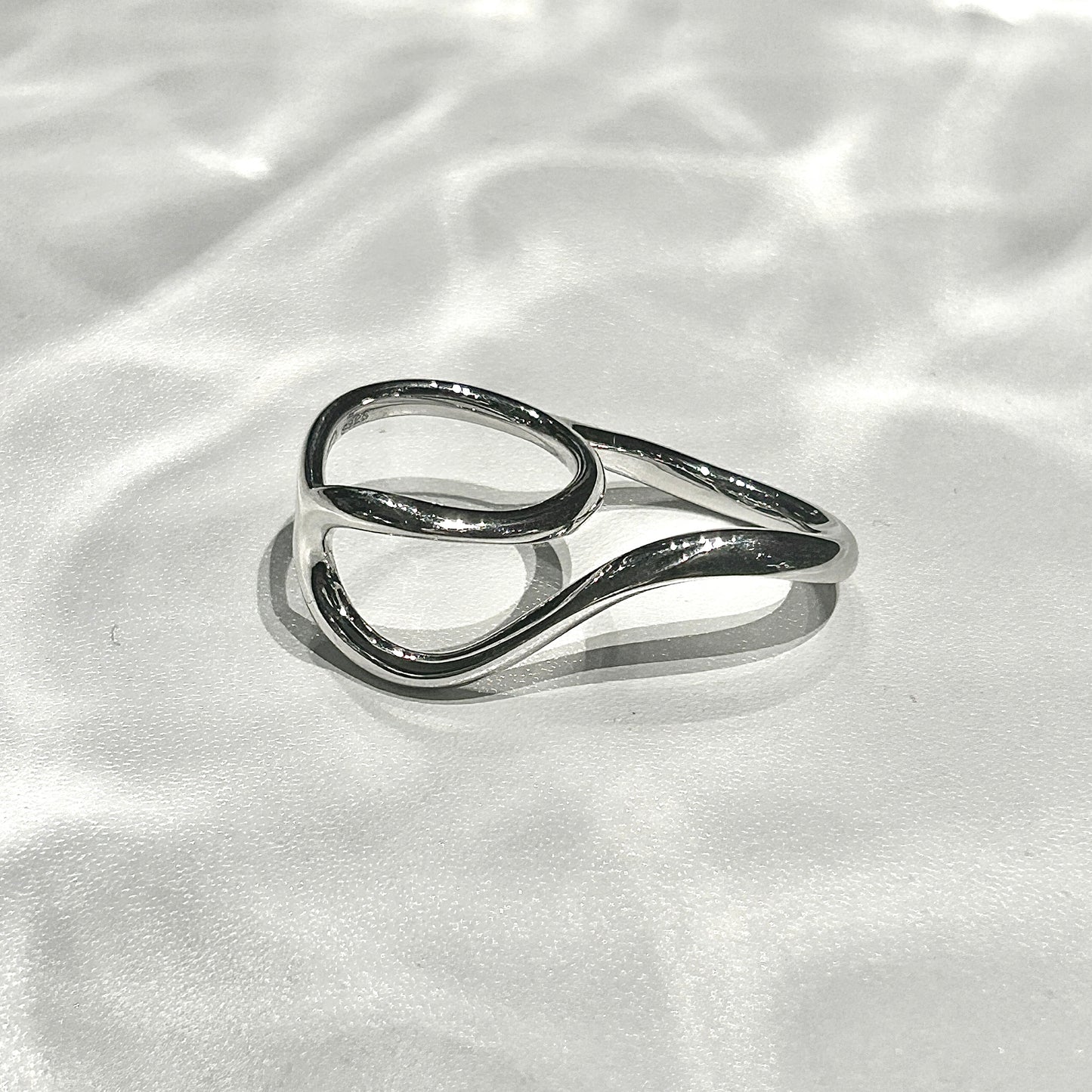 Unfolded Flow Double Finger Ring (silver)