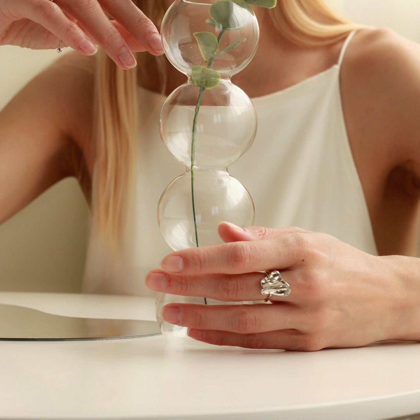 The Floating Leaf Ring